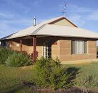 Adinfern Estate - St Kilda Accommodation