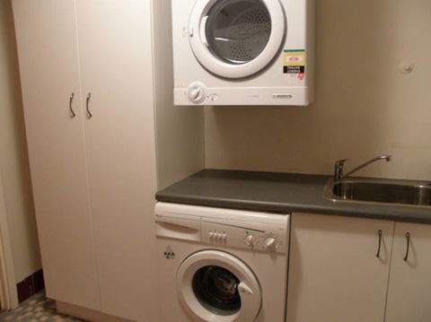 Adair Apartment - St Kilda Accommodation 6