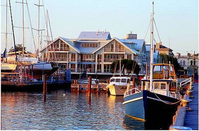 Pelicans Landing - St Kilda Accommodation 0