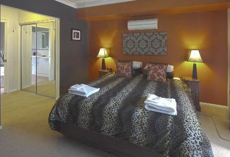 Avon Lodge Bribie Island - St Kilda Accommodation 1