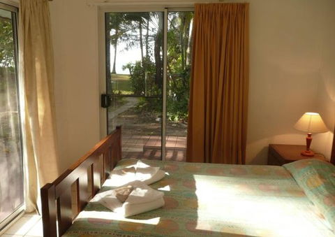 Beachside Holiday Units - St Kilda Accommodation 4