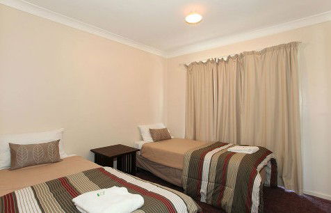 Clifford Gardens Motor Inn - St Kilda Accommodation 1