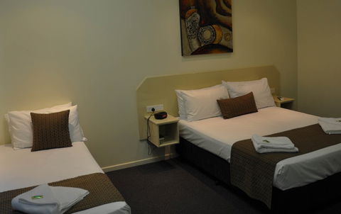Bluewater Harbour Motel Bowen - St Kilda Accommodation 0