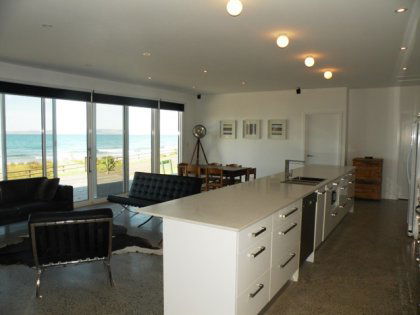 Blue Shack - St Kilda Accommodation 4