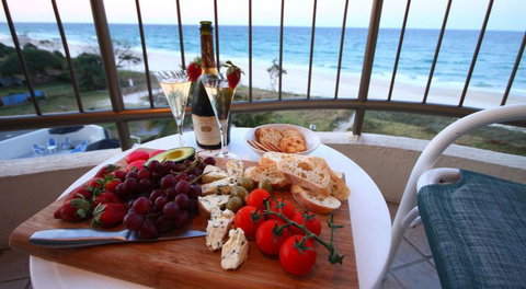 San Simeon Beachfront Apartments - St Kilda Accommodation 6