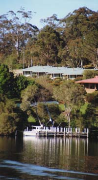 Gipsy Point Luxury Lakeside Apartments - St Kilda Accommodation 0