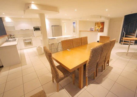 Coolum Caprice - St Kilda Accommodation 4