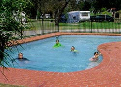 Swan Hill Riverside Caravan Park - St Kilda Accommodation 3