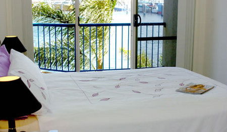 Port Lincoln Waterfront Apartments - St Kilda Accommodation 3
