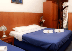 Holiday Lodge - St Kilda Accommodation 2