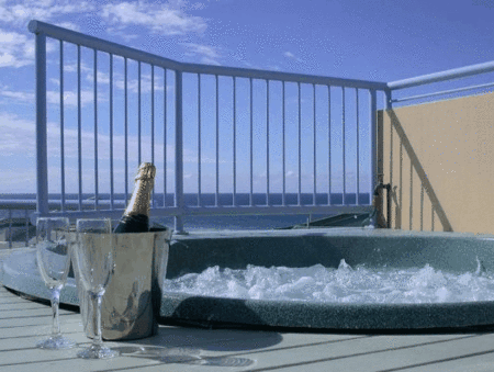 Castaway Cove Resort Noosa - St Kilda Accommodation 1