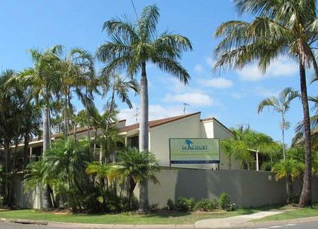 Le Court Villas - St Kilda Accommodation 0