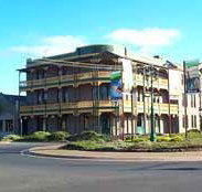 Quality Hotel Bentinck - St Kilda Accommodation