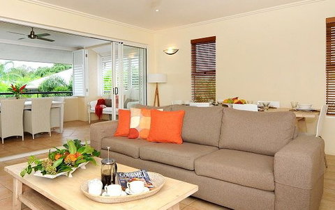 Cayman Villas Port Douglas - St Kilda Accommodation 2