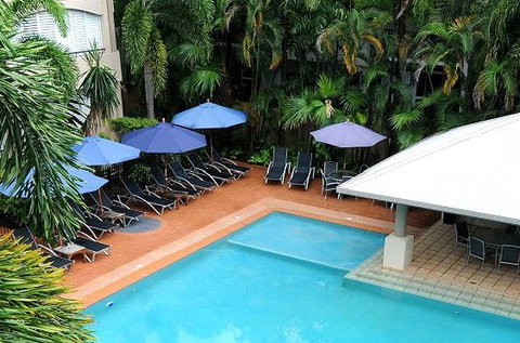 Cayman Villas Port Douglas - St Kilda Accommodation 4