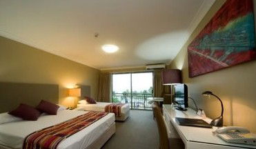 Airlie Beach Hotel - St Kilda Accommodation 1