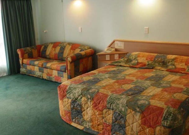Runaway Bay QLD St Kilda Accommodation