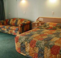 Runaway Bay Motor Inn - St Kilda Accommodation