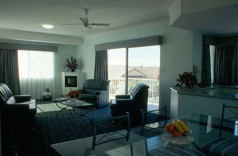 Runaway Bay Motor Inn - St Kilda Accommodation 4