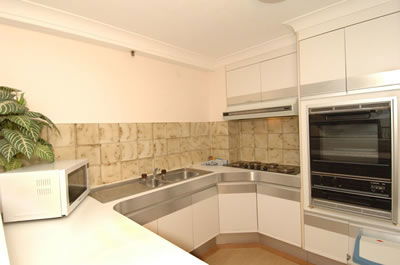 Biarritz Apartments - St Kilda Accommodation 2