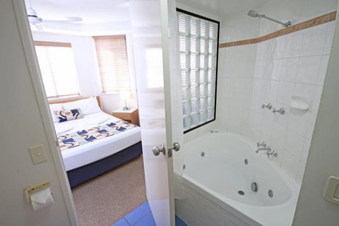 Aegean Apartments Mooloolaba - St Kilda Accommodation 5