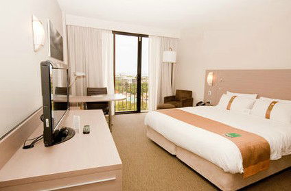 Holiday Inn Darwin Hotel - St Kilda Accommodation 0