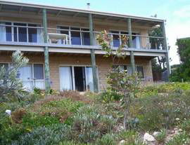 The Dog And Cockle Beach House - St Kilda Accommodation 0