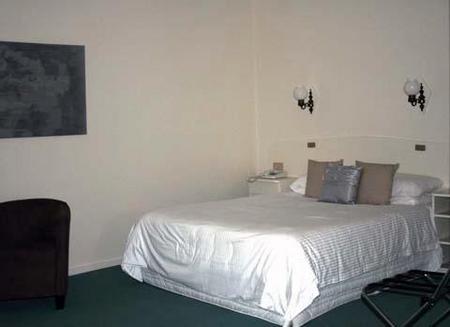 International Motor Inn - St Kilda Accommodation 1