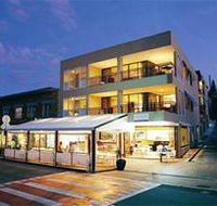 Marine Boutique Beachfront Apartments - St Kilda Accommodation