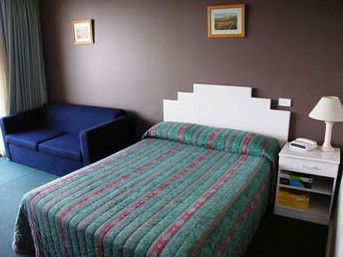 Addisons On Anzac - St Kilda Accommodation 0