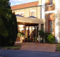 Monte Pio Motor Inn - St Kilda Accommodation
