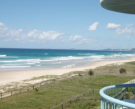 Paros On The Beach - St Kilda Accommodation 2