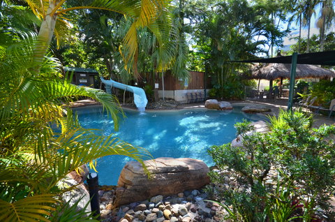 Raintrees Resort - St Kilda Accommodation 2