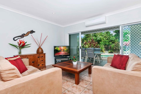 The Villas Palm Cove - St Kilda Accommodation 1