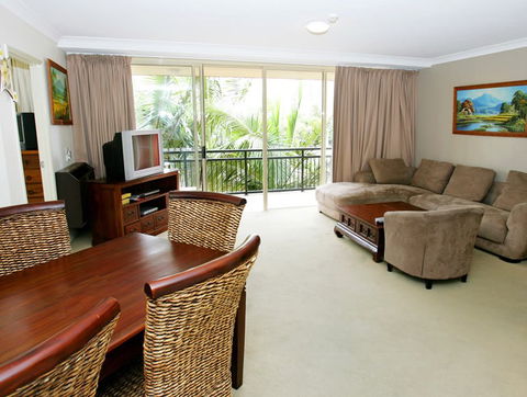 Paradise Island Resort - St Kilda Accommodation 1
