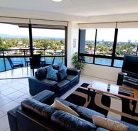 Surfers Hawaiian - St Kilda Accommodation
