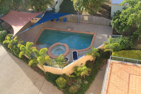 On The River Apartments - St Kilda Accommodation 2