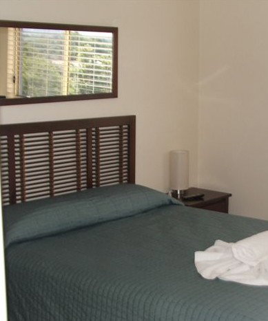 On The River Apartments - St Kilda Accommodation 3
