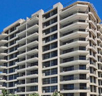 Clubb Coolum Beach - St Kilda Accommodation