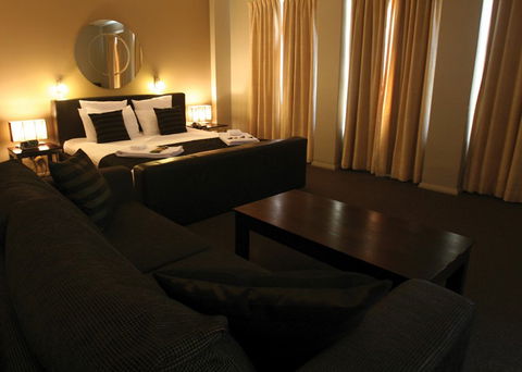 The Clarendon Hotel - St Kilda Accommodation 1