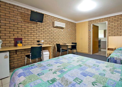 Sunray Motor Inn Toowoomba - St Kilda Accommodation 0