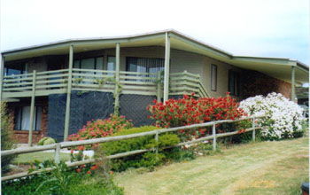 Currawong Holiday Home - St Kilda Accommodation 0