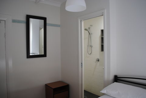 Highfield Private Hotel - St Kilda Accommodation 0