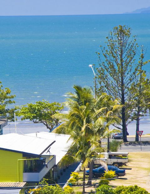 Surfside Motel - Yeppoon - St Kilda Accommodation 0