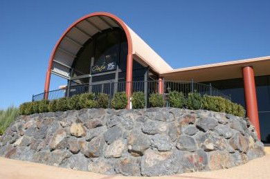 Turners Vineyard - St Kilda Accommodation 0