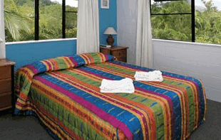 Castaways Trinity Beach - St Kilda Accommodation 0