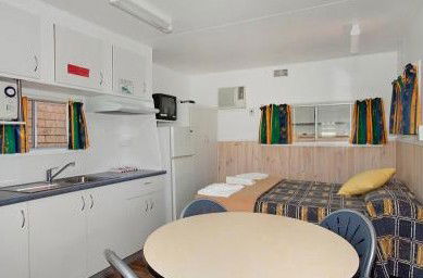 Pyramid Caravan Park - St Kilda Accommodation 3