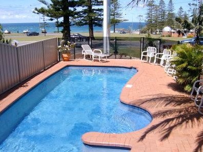Beach House Holiday Apartments - St Kilda Accommodation 1