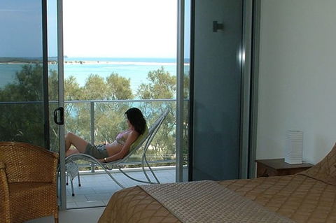 Space Holiday Apartments - St Kilda Accommodation 3