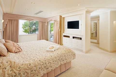 The Peninsula - St Kilda Accommodation 0